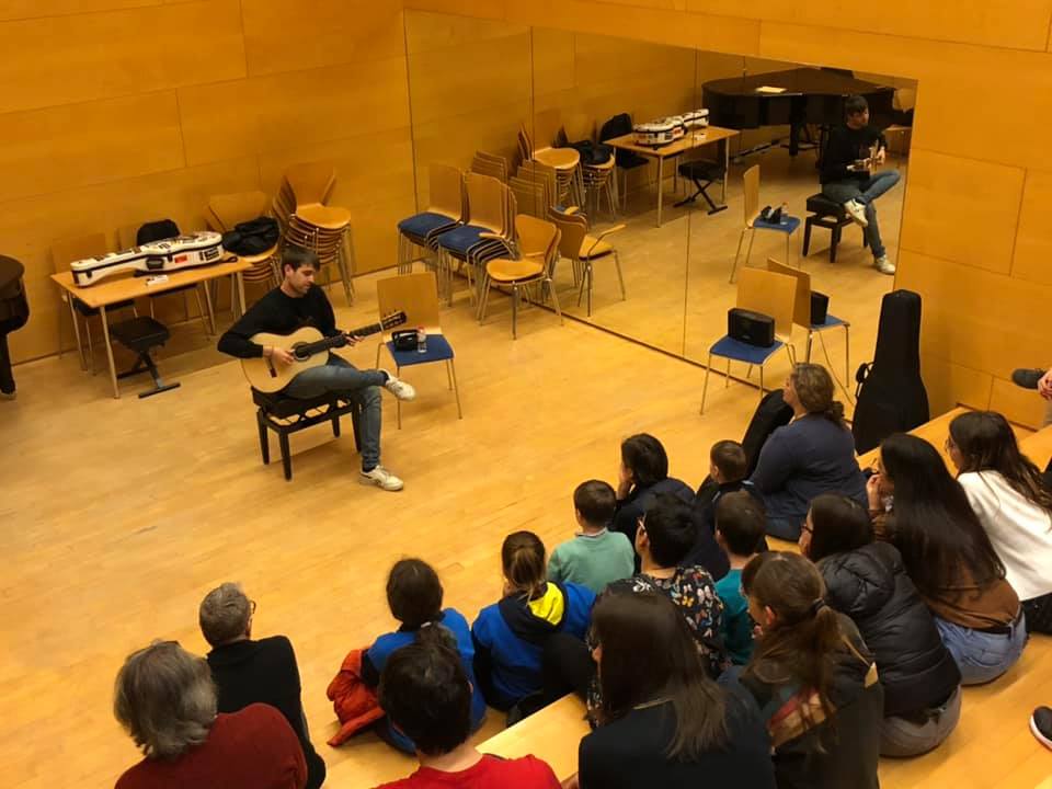 El guitarrista Pau Figueres ofereix classe magistral