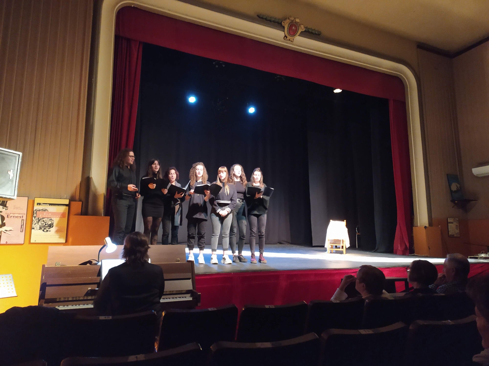 L'aula de cant posa música al Poema de Nadal