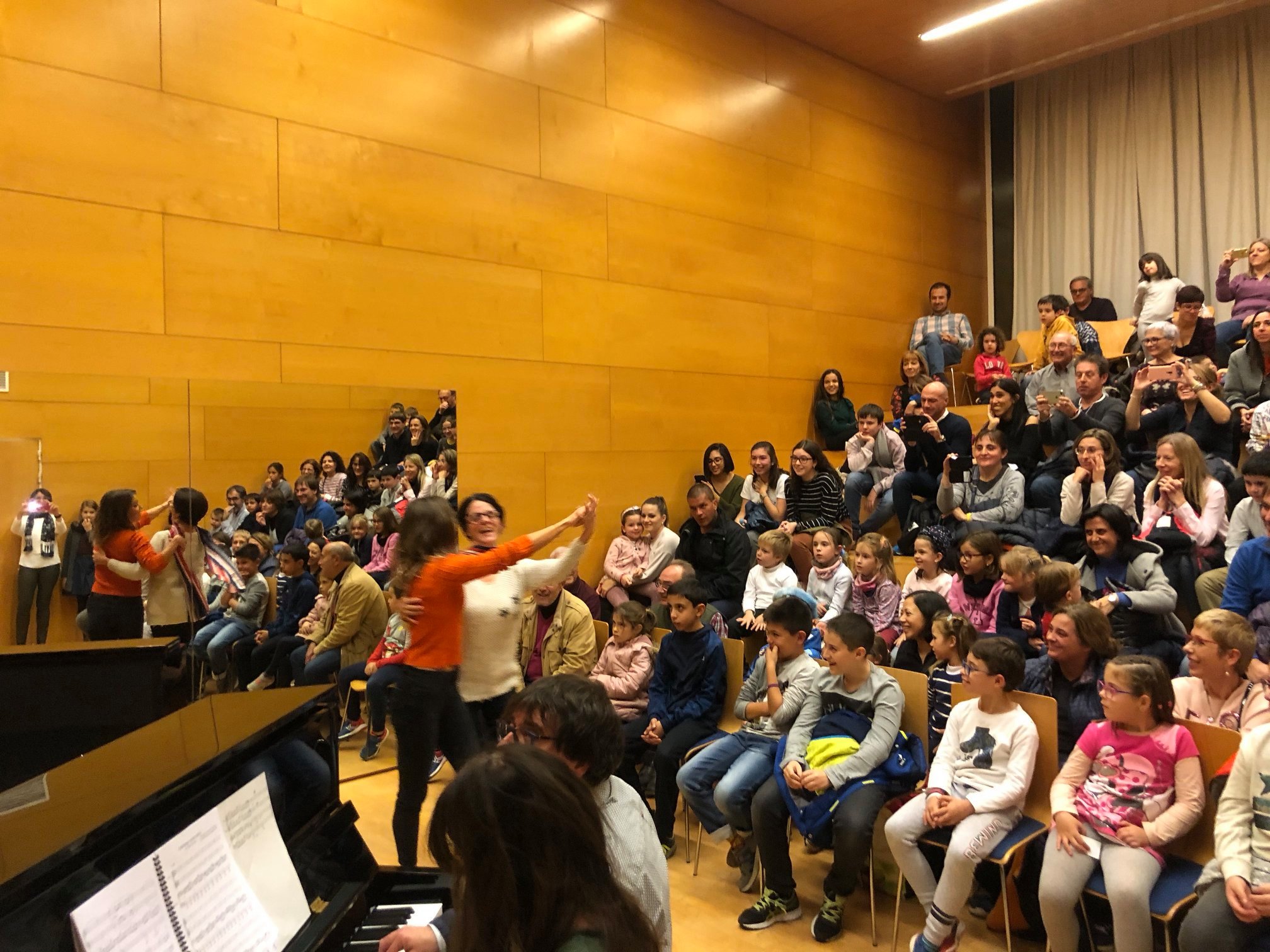 La festa de Santa Cecília omple de música diferents espais del conservatori